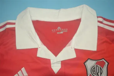 Maillot rouge extérieur du River Plate 12-13