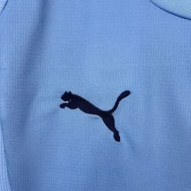 Maillot femme domicile de Manchester City, tailles 25-26