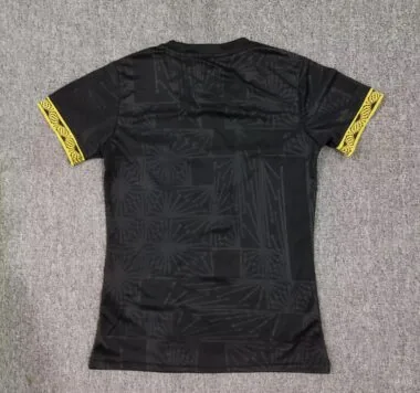 25-26 Camisola feminina especial do México, em preto e dourado