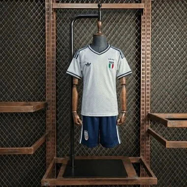 Kit de criança para o Campeonato do Mundo de 2026 da Itália