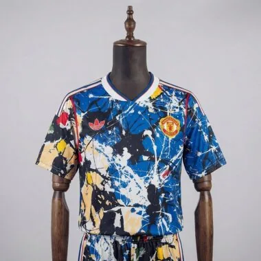 Manchester United 2025/26 CO-Branded Kid Kits 16-28