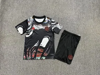 Manchester United 2025/26 Special Kids Kit