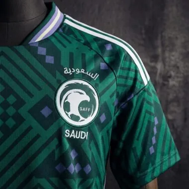 Equipamento infantil da Arábia Saudita para a Copa do Mundo de 2026, tamanho 16-28