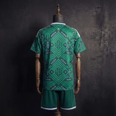 Equipamento infantil da Arábia Saudita para a Copa do Mundo de 2026, tamanho 16-28