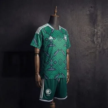 Equipamento infantil da Arábia Saudita para a Copa do Mundo de 2026, tamanho 16-28