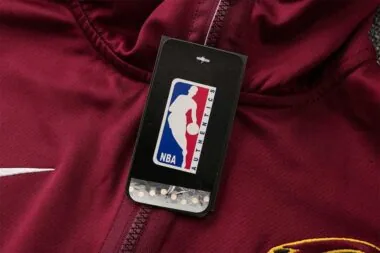 2122 NBA Cleveland Cavaliers Hooded Jacket Kit Light Red
