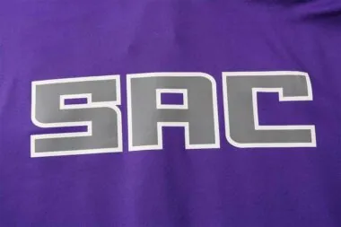 2122 NBA Sacramento Kings Hooded Jacket Kit Light Purple