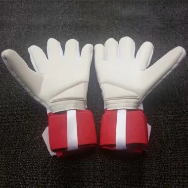 Goalkeeper gloves