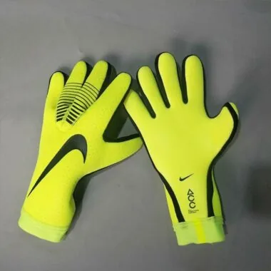 N4 MTE goalkeeper gloves
