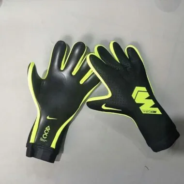 N4 MTE goalkeeper gloves