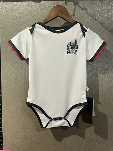 México 2025/26 - Camisola de fora para bebé: tamanhos 9 e 12