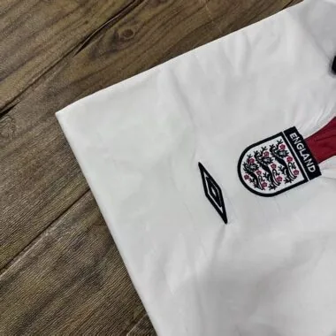 Retro England 2004 Home Long sleeve soccer Jersey