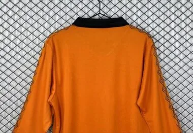 Retro Wolverhampton Wanderers 1980/81 home Long Sleeve Jersey (S-2XL)