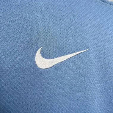 Camiseta local de Uruguay 2024