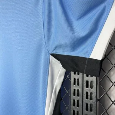 Camiseta local de Uruguay 2024