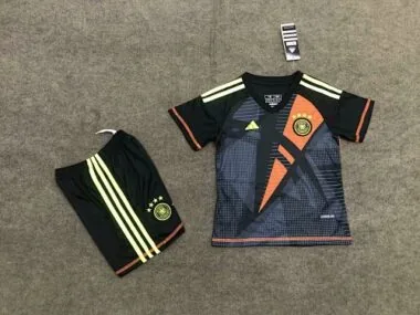 24-25 Germany black goalkeeper kid kit