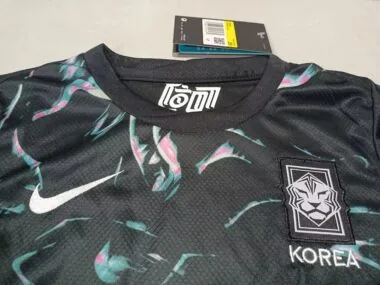 24-25 South Korea away black kid kit