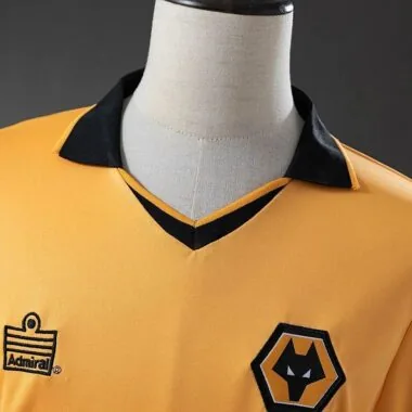 Retro 2002/04 Wolves Home Jersey (S-XXL)