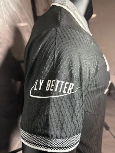 Maglia da allenamento dell'Arsenal 2025-26, versione speciale per i giocatori, nera (taglie S-2XL)