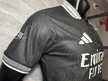 Maglia da allenamento dell'Arsenal 2025-26, versione speciale per i giocatori, nera (taglie S-2XL)