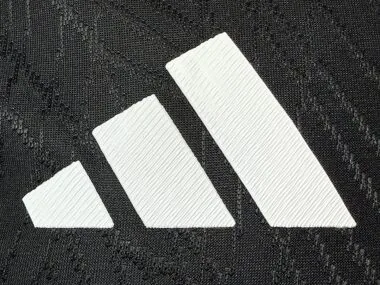 Maglia da allenamento dell'Arsenal 2025-26, versione speciale per i giocatori, nera (taglie S-2XL)