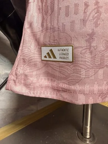 Japan 2026 Pink Special Player Version ersey (S-2XL)