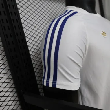 Camiseta informal blanca del Leeds United 2025/26, versión para jugador