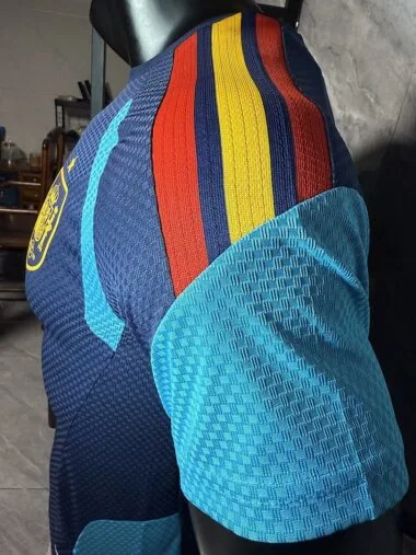 Camiseta de entrenamiento de España 2026, color azul oscuro, versión para jugadores
