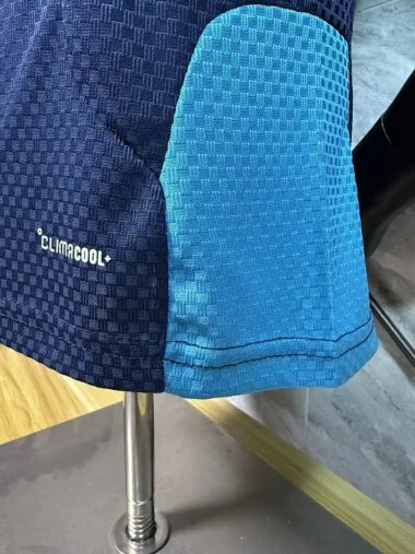 Camiseta de entrenamiento de España 2026, color azul oscuro, versión para jugadores
