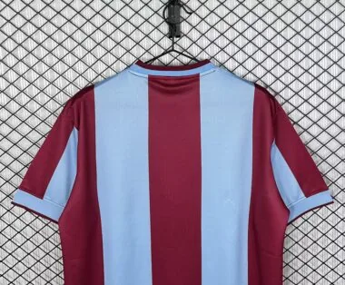 Retro Aston Villa 1999/00 home soccer Jersey