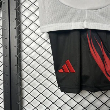 25-26 Flamengo away kid kit