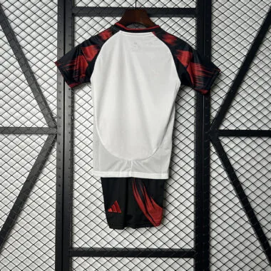25-26 Flamengo away kid kit