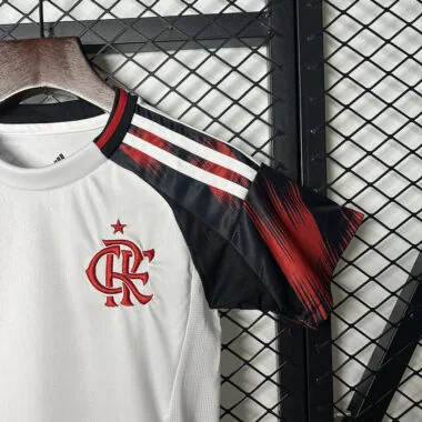 25-26 Flamengo away kid kit