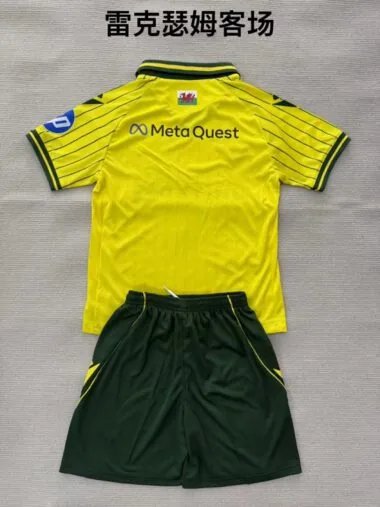 25-26 Wrexham away Kid Kit