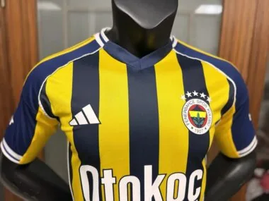 5-26 Fenerbahce home Jersey