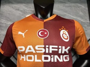 Galatasaray 2025/26 home Player Version Jersey (S-2XL)