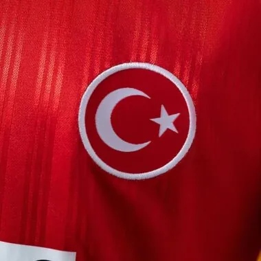 Retro 1996/97 Galatasaray home jersey (S-XXL)