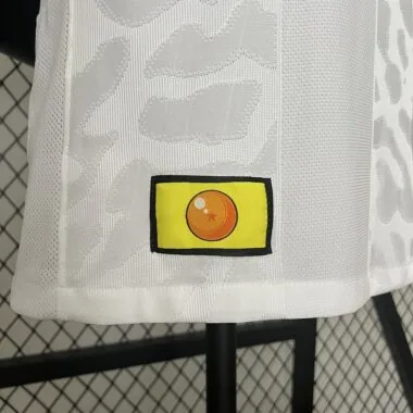 Maillot blanc du PSG, version spéciale joueur, numéros 24 et 25