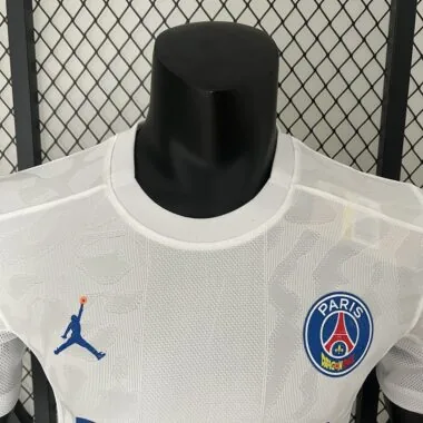 Maillot blanc du PSG, version spéciale joueur, numéros 24 et 25