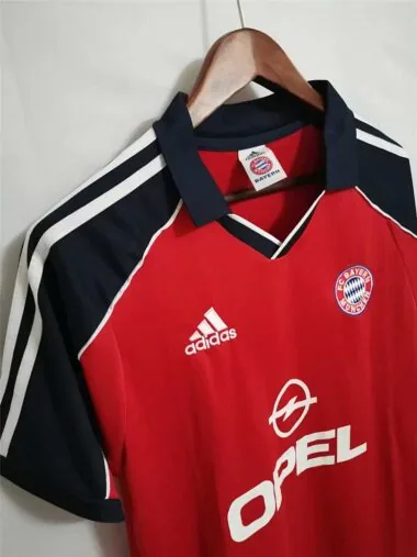 00-01 Bayern Munich Champions League home red