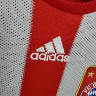 10-11 Bayern Munich home