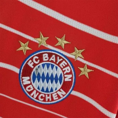 22-23 Bayern home