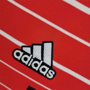 22-23 Bayern home