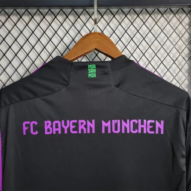 23-24 Bayern away