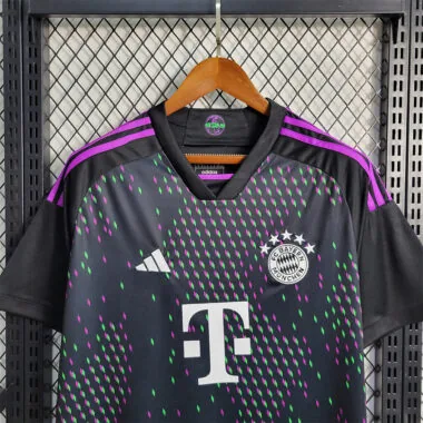 23-24 Bayern away