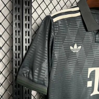24-25 Bayern Oktoberfest Jersey (S-XXL)