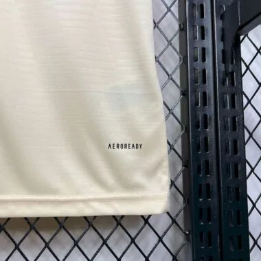 Camisa branca de terceiro jogo fora de casa do Bayern 24-25
