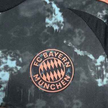 24-25 Bayern away Jersey