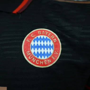 Camisa do Bayern, versão especial, preta, 24-25