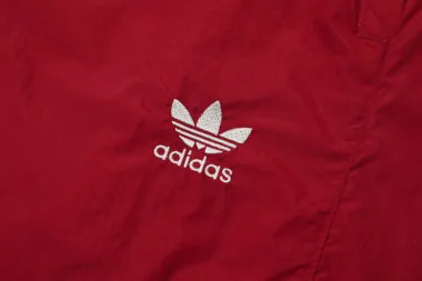 Ensemble coupe-vent rouge Bayern 24-25 - $56